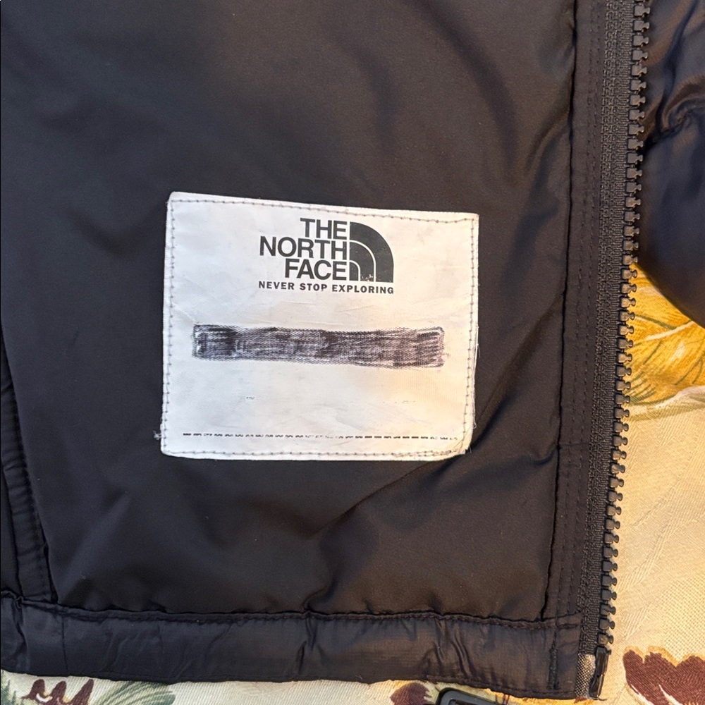 The North Face Thermoball jacket Boys S/P, 7/8 Black - Picture 14 of 14